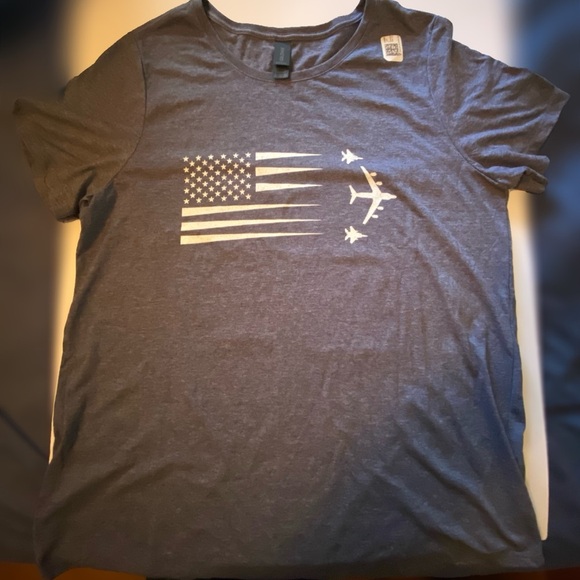 New Softstyle Heather Gray T-Shirt with US Air Force aviation theme. Size 1X - Picture 3 of 9